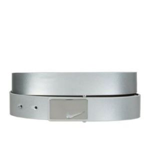 NEW NIKE SLEEK MODERN PLAQUE LEATHER BELT SILVER L